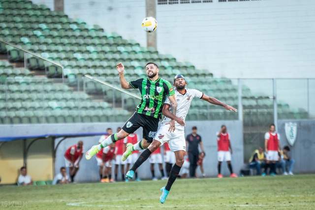 热刺曼联押宝欧罗巴决战 数据:破咒4连杀太难?